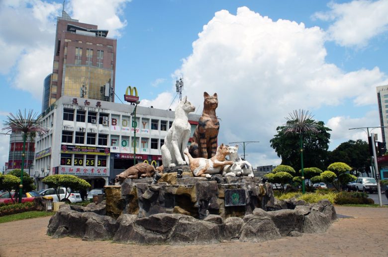 Kuching - die Katzenstadt