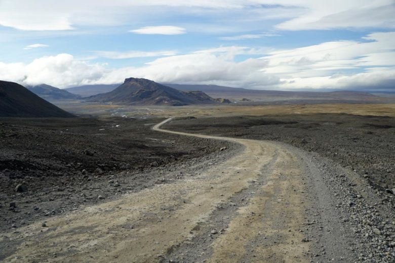 Roadtrip Island Hochland Kaldidalur-Korridor